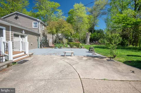 Exterior - 20 Vassar Dr, Newark, DE 19711 photo 6 of 7