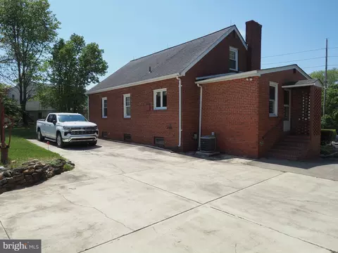 2507 Limestone Rd, Wilmington, DE 19808