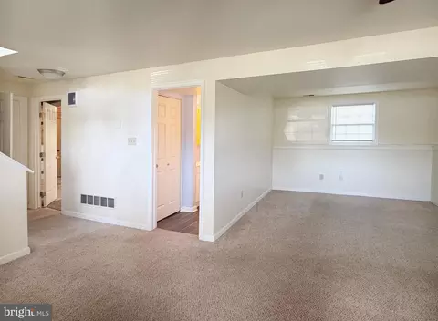 Living - 226 Cheyenne Dr, Bear, DE 19701 photo 2 of 2
