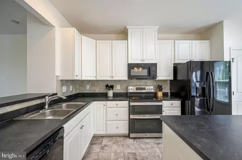 Kitchen - 1252 Carrick Ct, Middletown, DE 19709 photo 1 of 3
