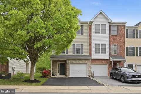 121 Pumpkin Patch Ln, Hockessin, DE 19707