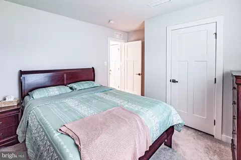 Bedroom - 604 Longleaf Dr, Newark, DE 19702 photo 1 of 6