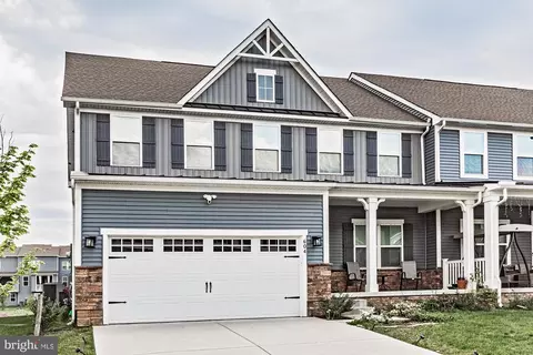 604 Longleaf Dr, Newark, DE 19702