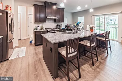 Kitchen - 604 Longleaf Dr, Newark, DE 19702 photo 1 of 2