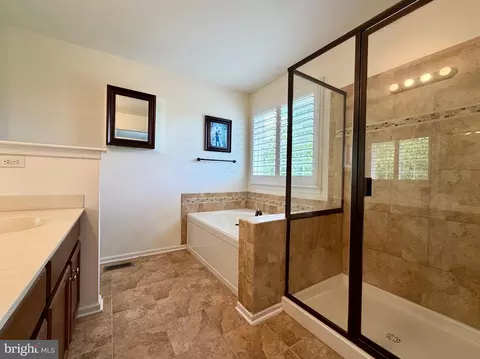 Bath - 267 Ann Dr, Middletown, DE 19709 photo 1 of 5