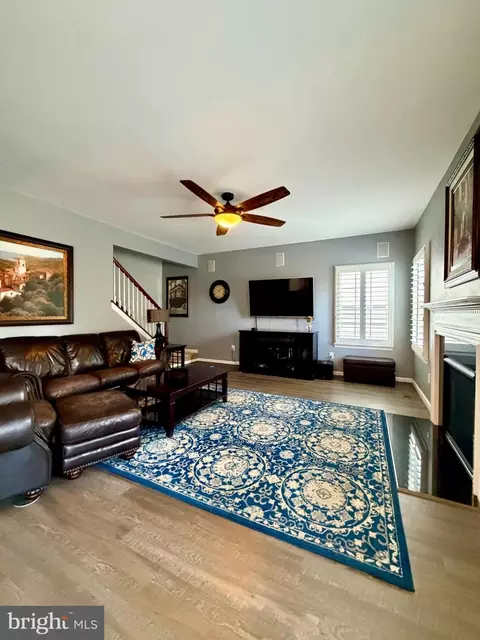 Living - 267 Ann Dr, Middletown, DE 19709 photo 2 of 5
