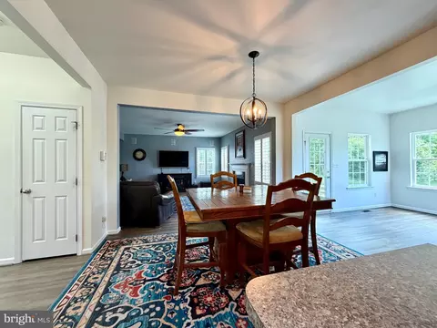Dining - 267 Ann Dr, Middletown, DE 19709 photo 3 of 4