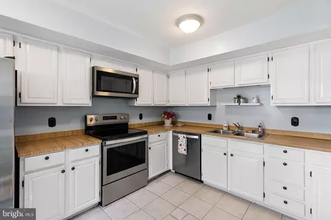 Kitchen - 116 Dorothy Dr, Bear, DE 19701 photo 2 of 3