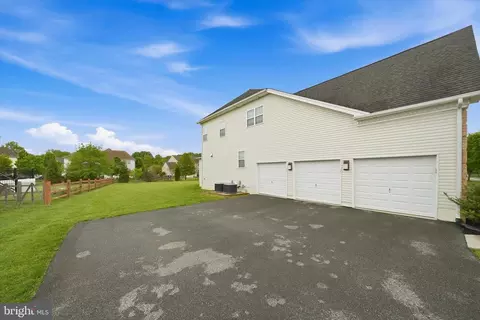 Exterior - 1420 Olmsted Dr, Bear, DE 19701 photo 3 of 3