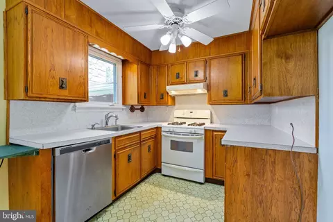 Kitchen - 723 S Harmony Rd, Newark, DE 19713 photo 1 of 2