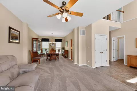 Entry Way - 222 W Hope Ct, Bear, DE 19701 photo 2 of 4