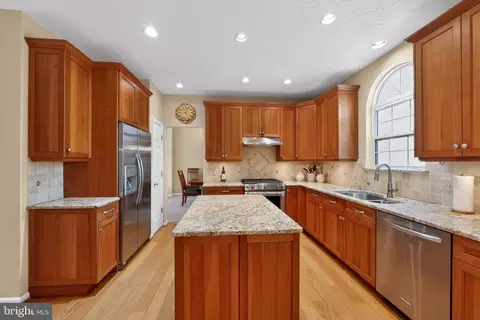 Kitchen - 222 W Hope Ct, Bear, DE 19701 photo 2 of 4