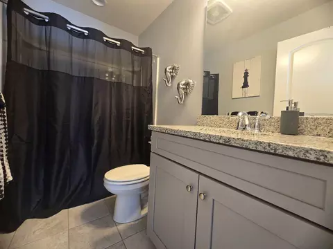 Bath - 344 Sun Blvd, Bear, DE 19701 photo 2 of 6