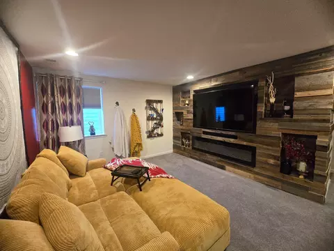 Living - 344 Sun Blvd, Bear, DE 19701 photo 5 of 5