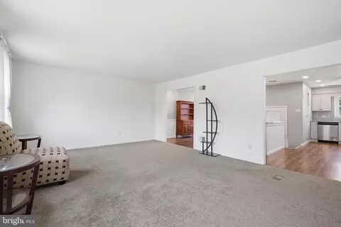 Living - 4620 Muggleton Rd, Wilmington, DE 19808 photo 1 of 6