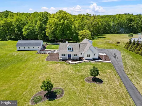 5916 Summit Bridge Rd, Townsend, DE 19734
