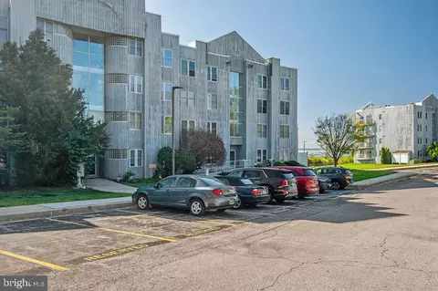 5215 Le Parc Dr #5, Wilmington, DE 19809