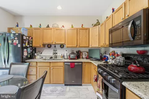 Kitchen - 623 Kendall Dr, Bear, DE 19701 photo 3 of 7