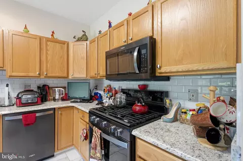 Kitchen - 623 Kendall Dr, Bear, DE 19701 photo 7 of 7