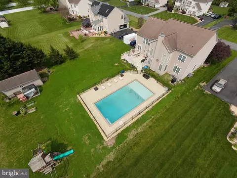 74 Hempstead Dr, Newark, DE 19702