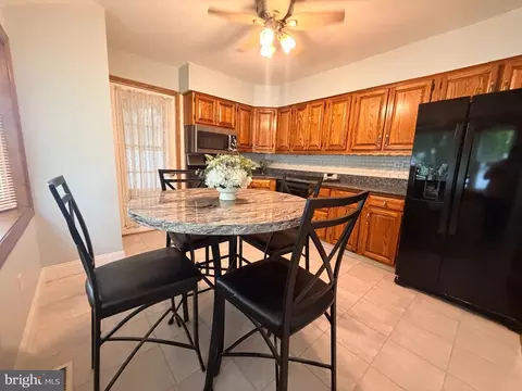 Kitchen - 6 Lynch Farm Dr, Newark, DE 19713 photo 2 of 3
