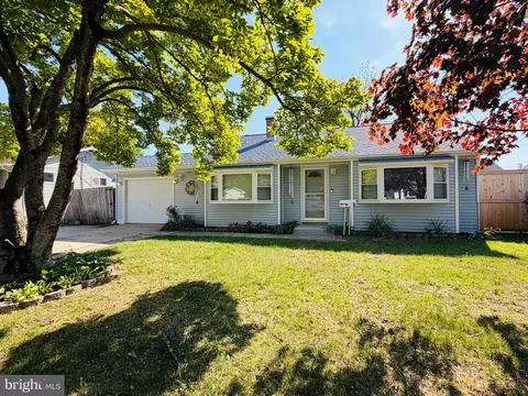Exterior - 6 Lynch Farm Dr, Newark, DE 19713 photo 3 of 7