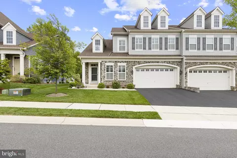 6 Westhampton Dr, Wilmington, DE 19808