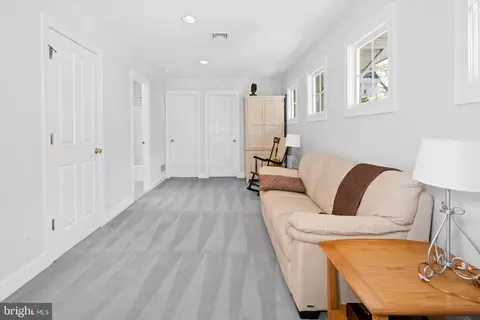 Entry Way - 9 E Aldine Dr, Hockessin, DE 19707 photo 9 of 9