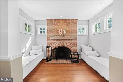 Entry Way - 9 E Aldine Dr, Hockessin, DE 19707 photo 3 of 9