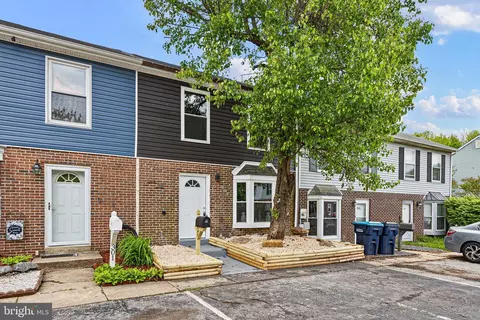 303 Thayer Ct, Newark, DE 19702