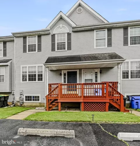 18 Laxford Dr, Newark, DE 19702