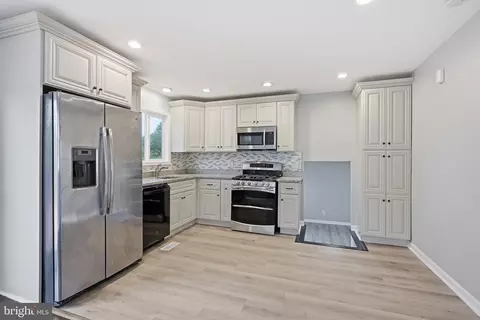 Kitchen - 4 Pinedale Rd, Newark, DE 19711 photo 1 of 2