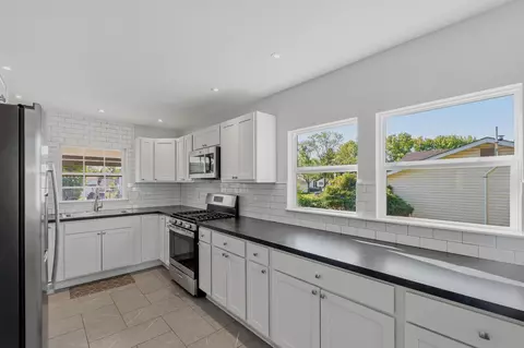 1021 Richfield Rd, Newark, DE 19713