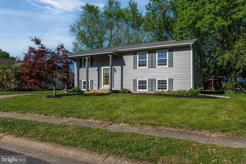 1021 Richfield Rd, Newark, DE 19713