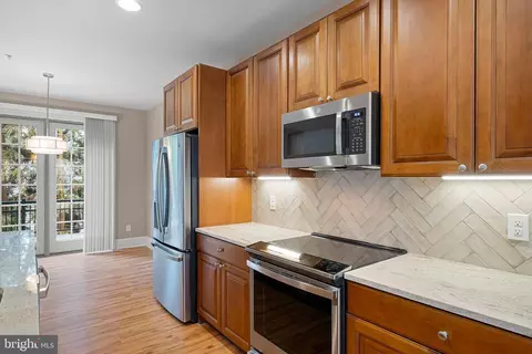 Kitchen - 104 Sutton Way, Newark, DE 19711 photo 2 of 2