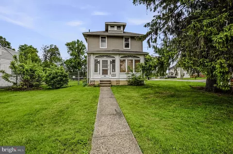 100 Washington Ave, Elsmere, DE 19805