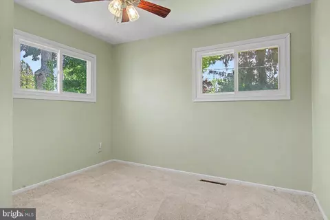 Bedroom - 602 Shue Dr, Newark, DE 19713 photo 4 of 4
