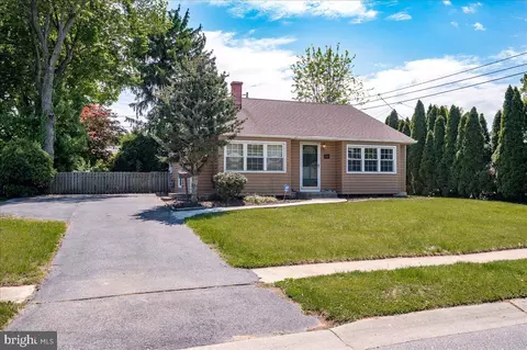 Exterior - 602 Shue Dr, Newark, DE 19713 photo 6 of 9