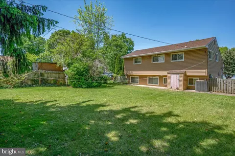 Exterior - 602 Shue Dr, Newark, DE 19713 photo 3 of 9