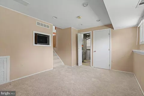 Entry Way - 602 Shue Dr, Newark, DE 19713 photo 2 of 2