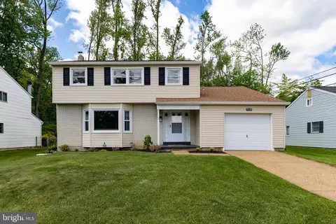 1126 S Overhill Ct, Wilmington, DE 19810