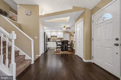 Entry Way - 2 Merion Rd, Newark, DE 19713 photo 1 of 3