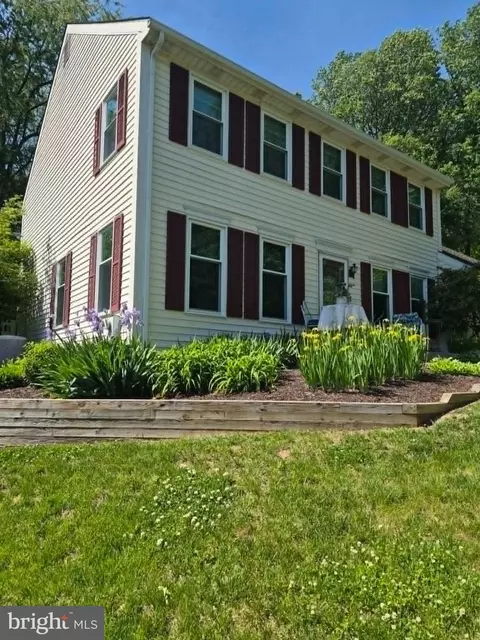 Exterior - 8 Glen View Pl, Newark, DE 19711 photo 4 of 8