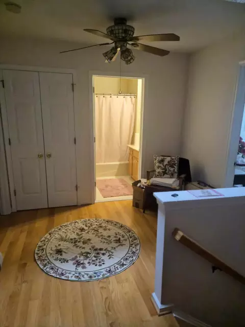 Entry Way - 8 Glen View Pl, Newark, DE 19711 photo 2 of 3