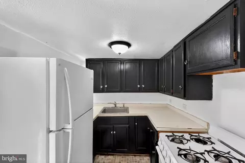 Kitchen - 16 White Clay Dr, Newark, DE 19711 photo 1 of 3