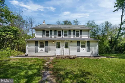 Exterior - 16 White Clay Dr, Newark, DE 19711 photo 2 of 8