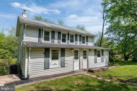 Exterior - 16 White Clay Dr, Newark, DE 19711 photo 5 of 8