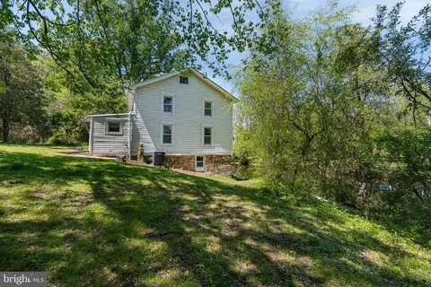 Exterior - 16 White Clay Dr, Newark, DE 19711 photo 7 of 8