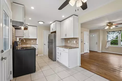 Kitchen - 120 E Rutherford, Newark, DE 19713 photo 3 of 5