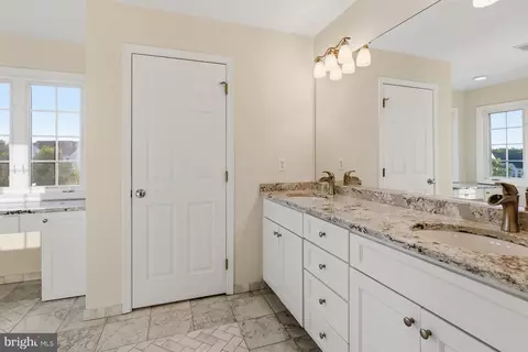 Bath - 152 Springfield Cir, Middletown, DE 19709 photo 4 of 5